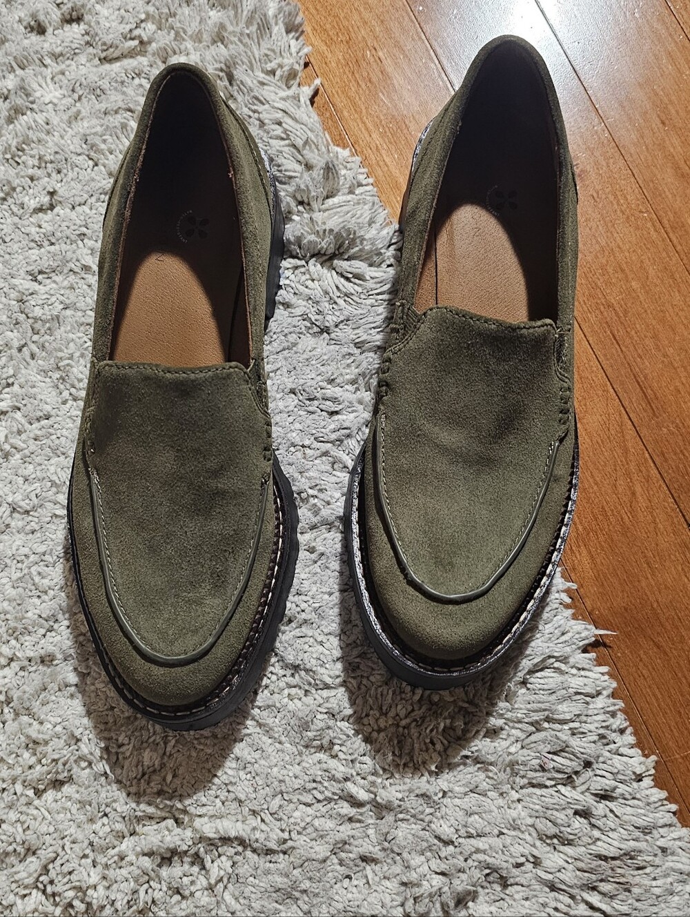 Caslon Olive Green Loafer Pre owned in Excellent condition W Size 6.5 - Picture 8 of 9